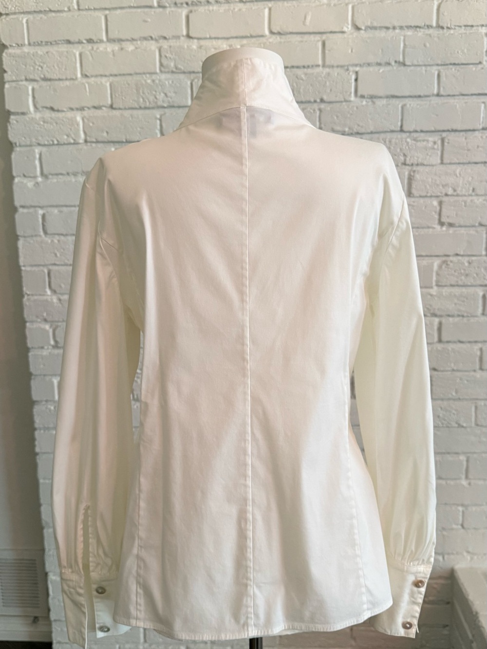 Stylish Bow-Front White Shirt - Picture 3 of 5